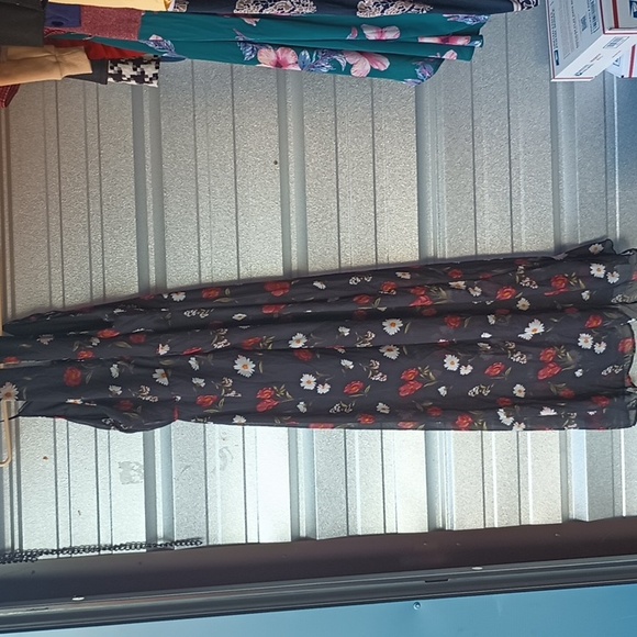 Woman's dress 515 - Picture 3 of 3